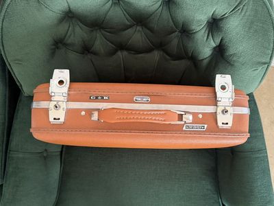 Vintage American Tourister Tri-Taper Suitcase – Mid-Century $65 cash/venmo in Provo