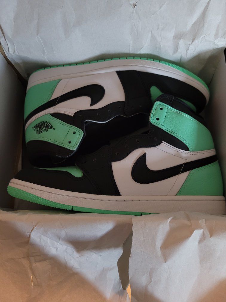 Nike Air Jordan 1 Retro High Mint Green Black White Size 10.5 Men's