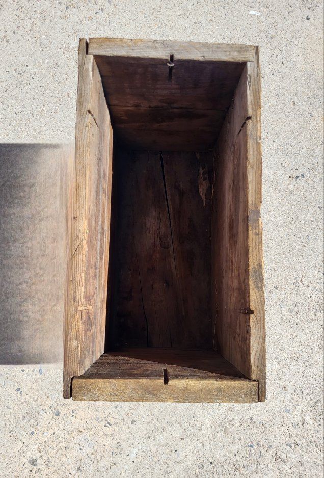 **VINTAGE MILITARY AMMO BOX**