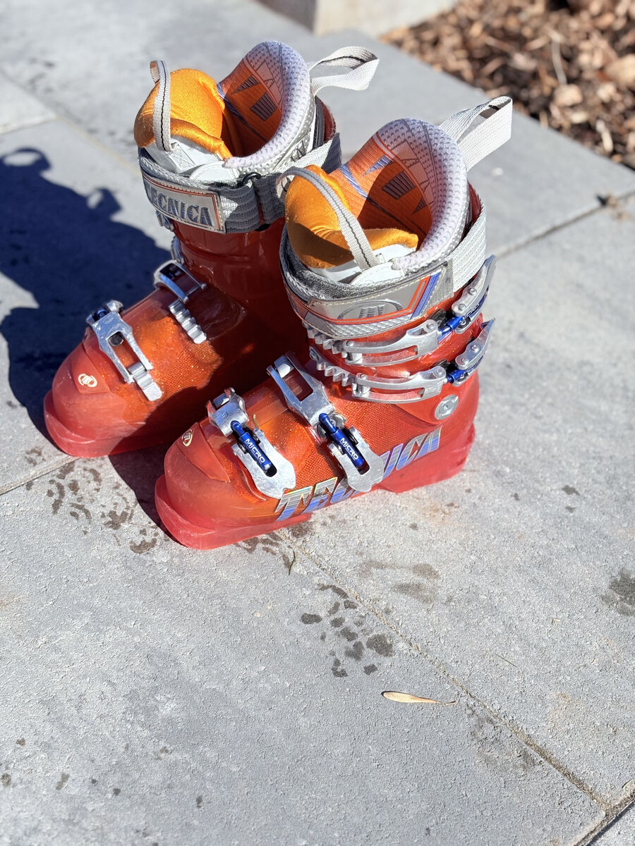 Tecnica Jr 4-Buckle Alpine Ski BOOTS - 22.0-22.5