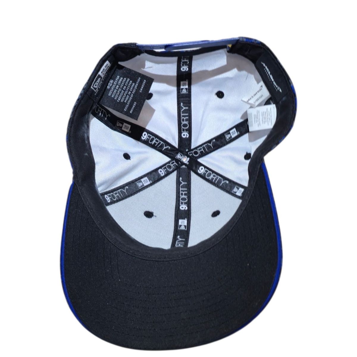 Main image 6
