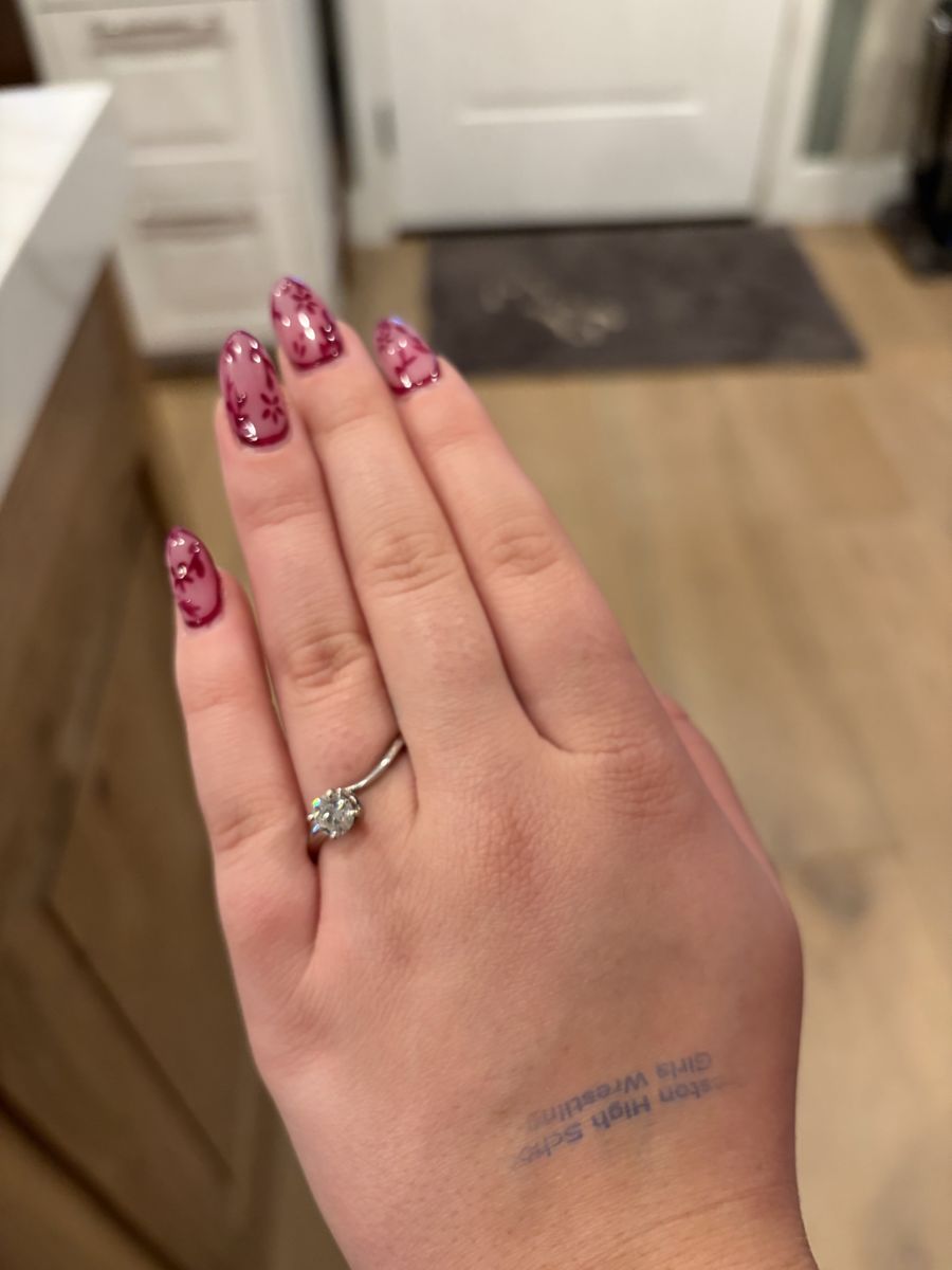 14 K white gold engagement ring
