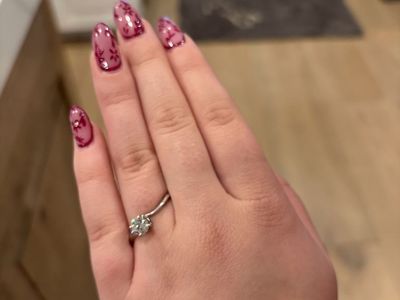14 K white gold engagement ring