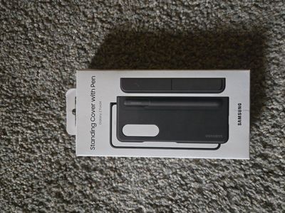 Samsung Galaxy Z Fold4 Standing Cover with S Pen