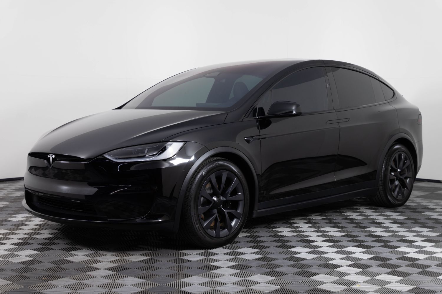 2023 Tesla Model X Standard Range