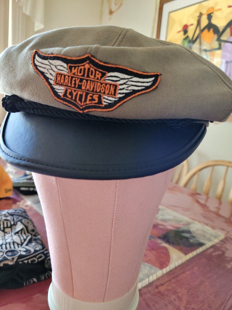 Harley-Davidson Cycles Tan & Black Biker Cap - Size Medium