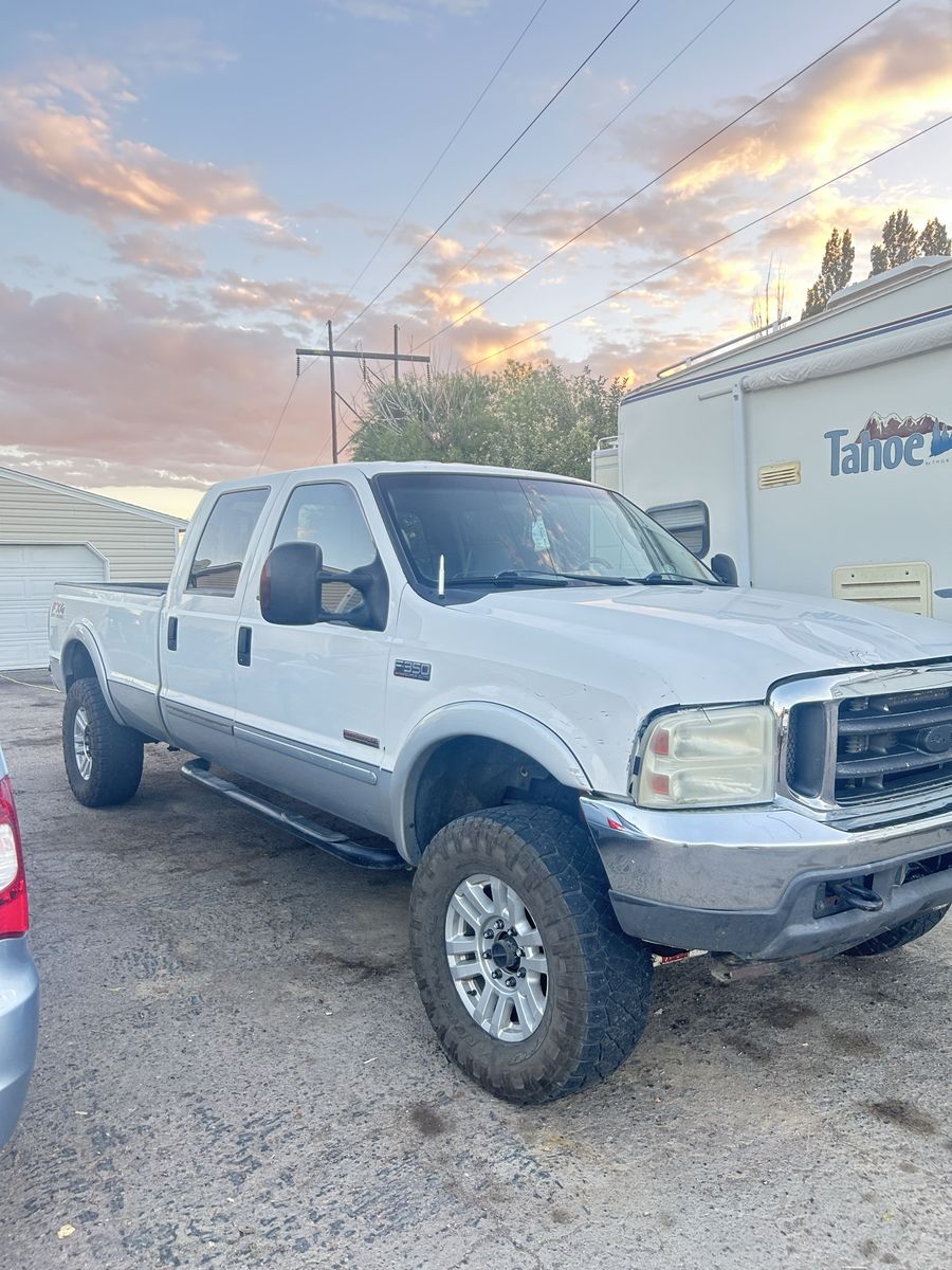 Ford F-350 Crew Cab Powerstroke V8 FX4 Off-Road White Used