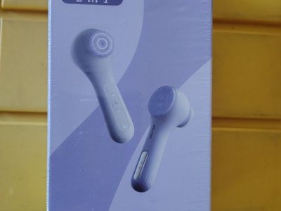 Facial Cleansing Brush 2 in 1