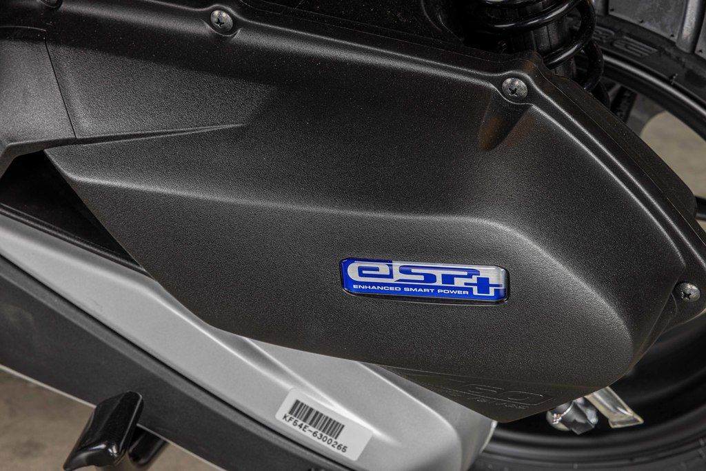 Main image 12