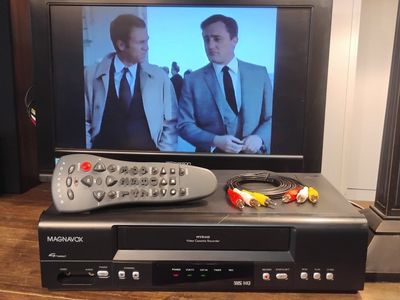 Magnavox VCR VHS HD Video Cassette player with Remote & AV Cables
