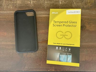 Iphone SE 3 case And Screen Protectors