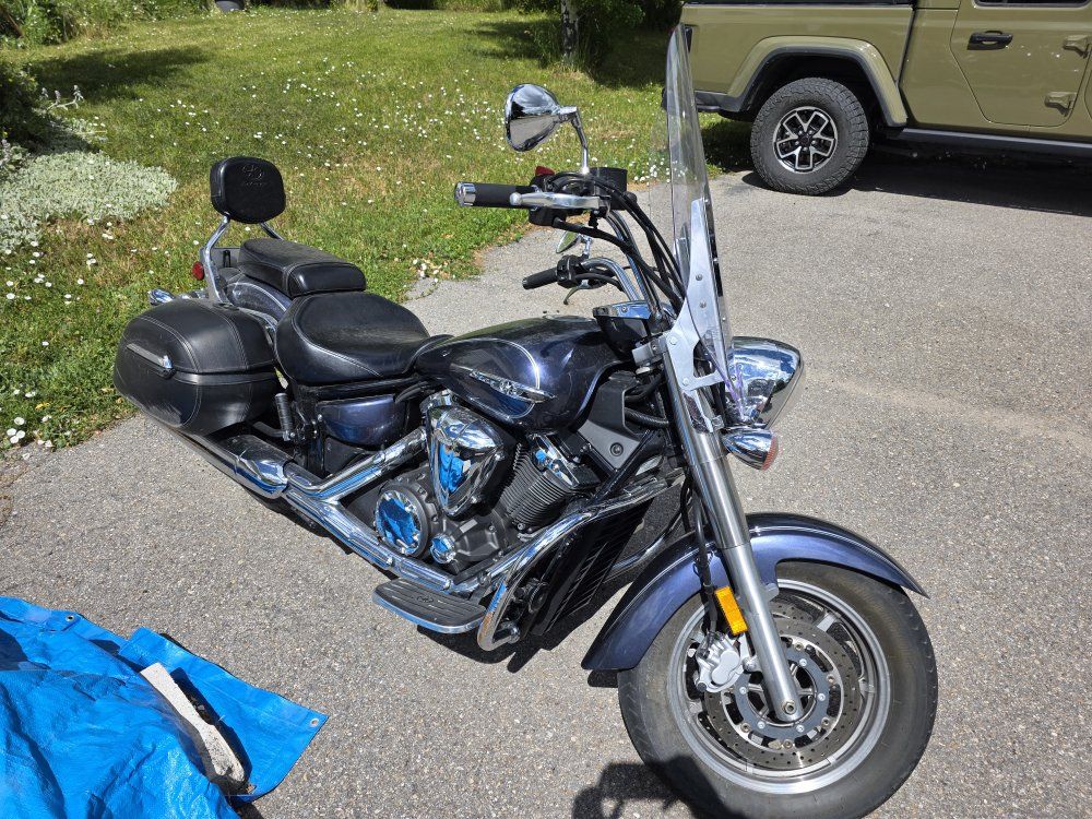 2015 Yamaha VStar 1300 Cruiser Motorcycle