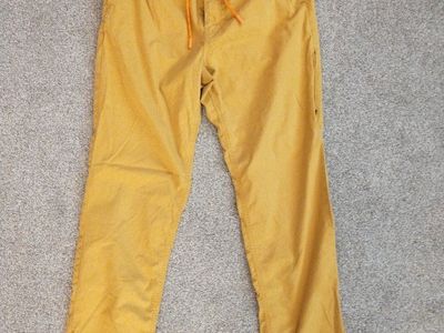 Cotopaxi Men's mustard yellow Drawstring Hiking/Casual Pants, Size Medium