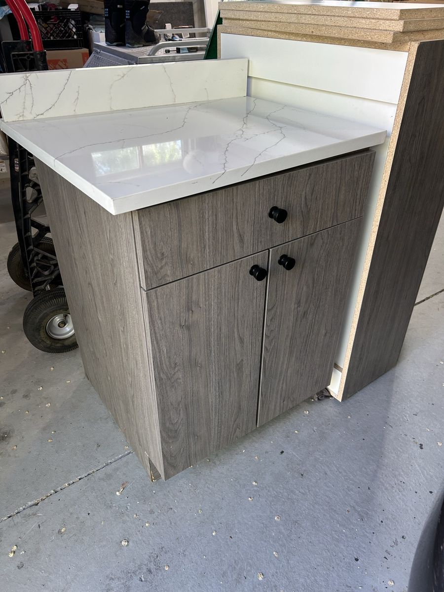 Matching base & wall cabinet set w/ quartz counter