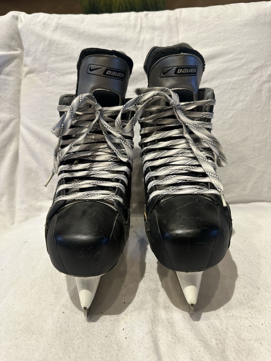 Bauer supreme 30 size 9D hockey skates Tuik blades