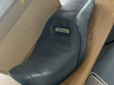 Harley Dyna seat