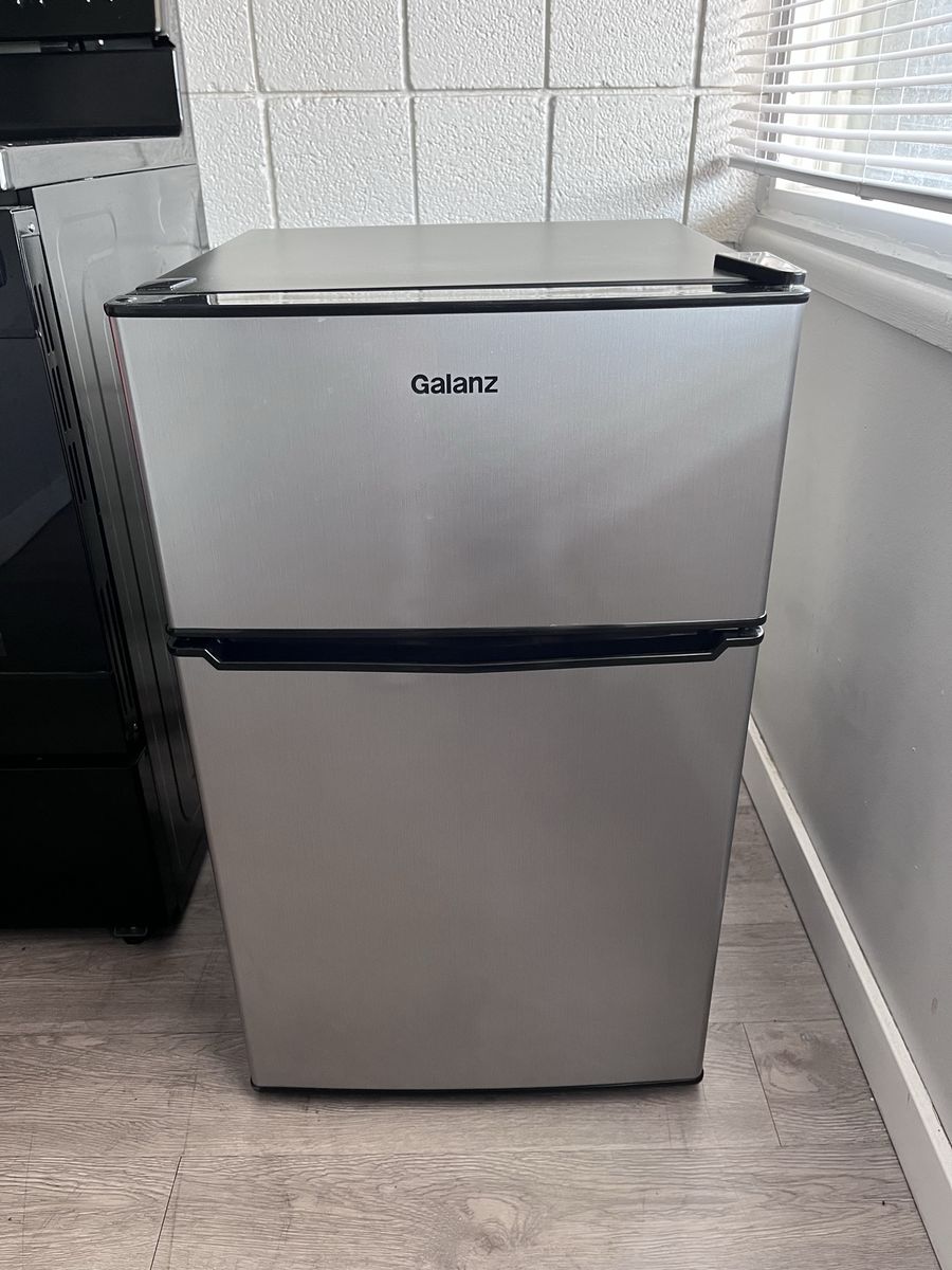 Galanz Mini Fridge
