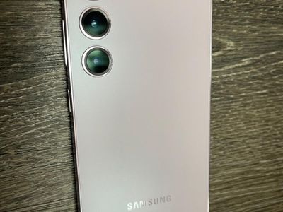 Samsung Galaxy S23 5G - 128GB - Unlocked
