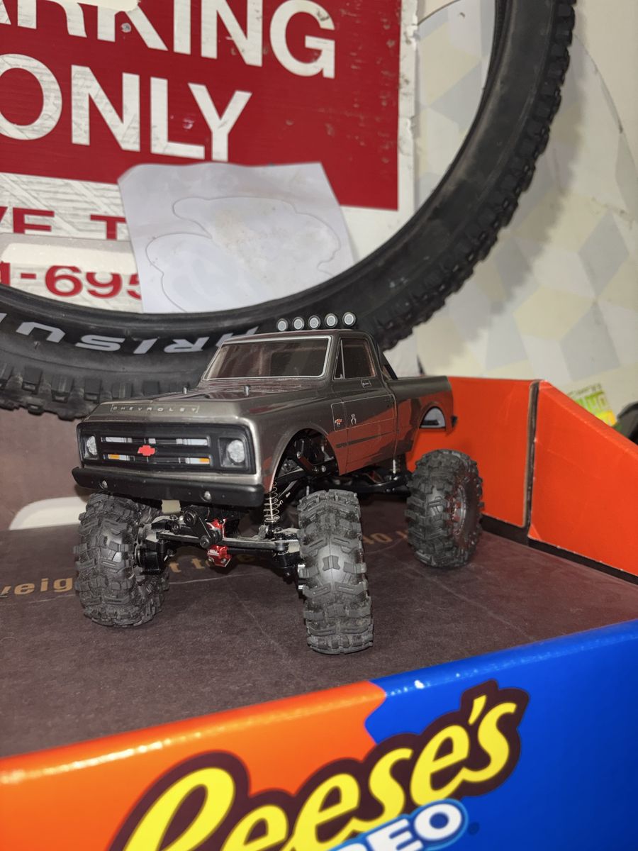 Axial scx24 