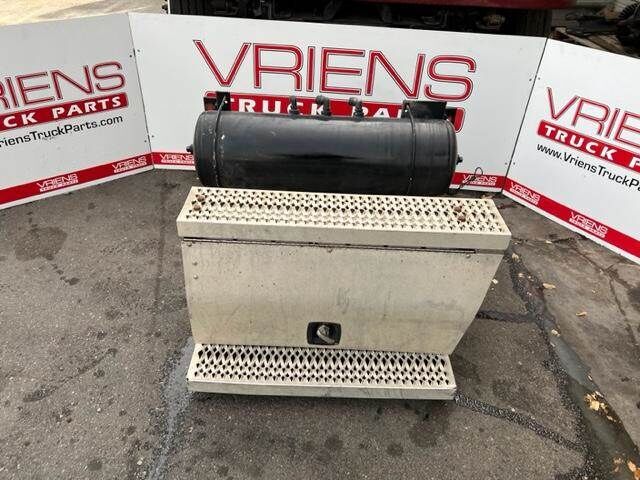 Peterbilt 587 Tool Box