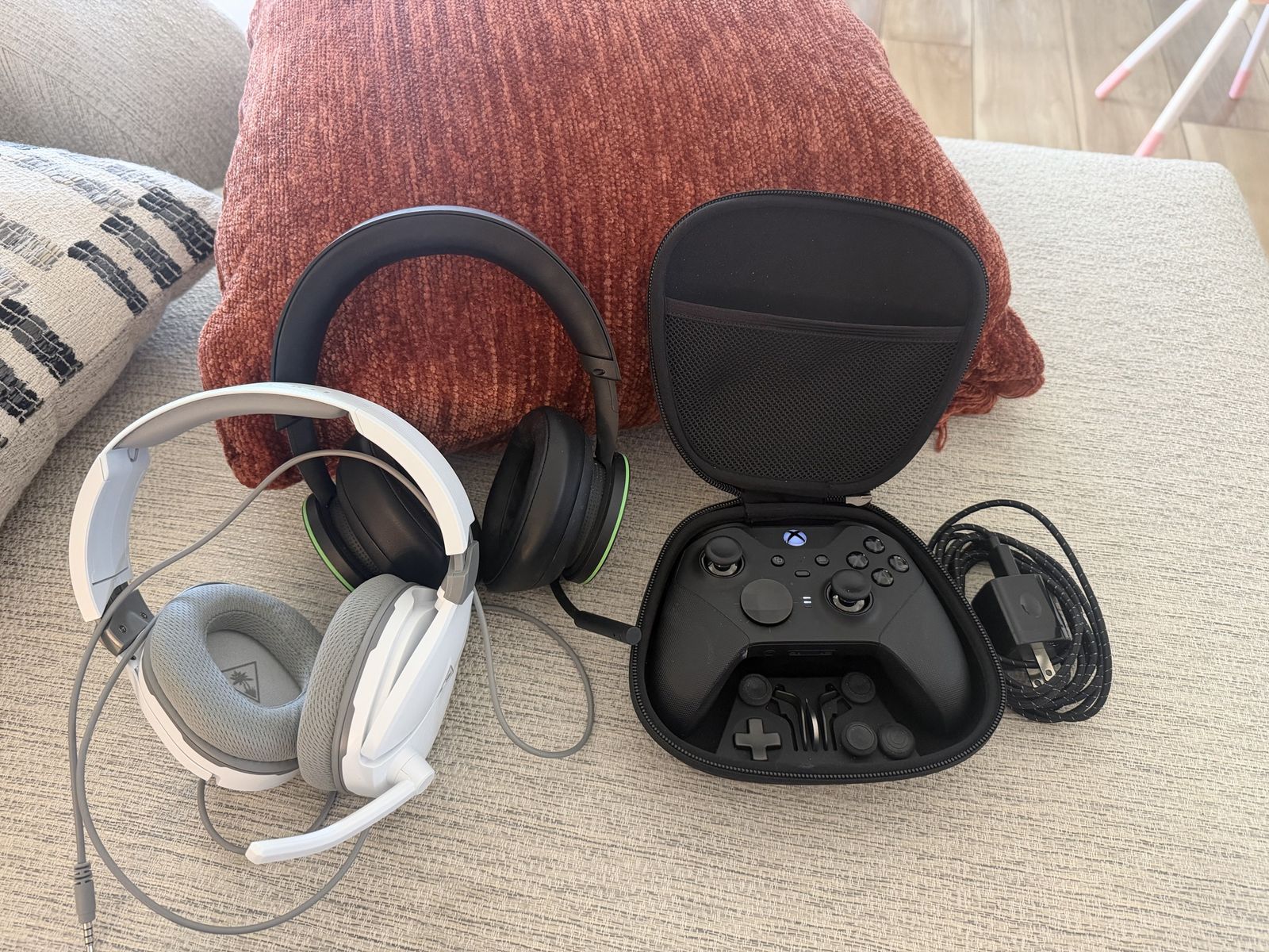 Gen 2 elite controller w/headsets