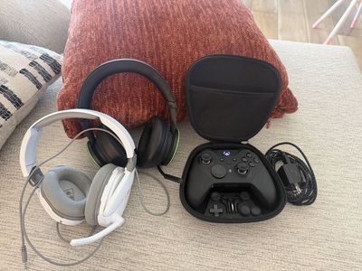 Gen 2 elite controller w/headsets