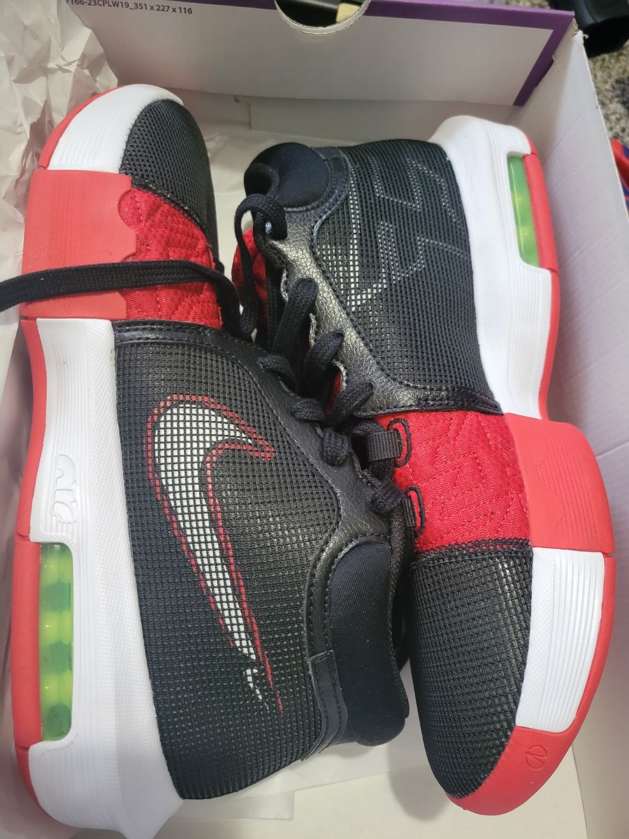 LEBRON WITNES VIII FAZE SHOES. MINT CONDITION!!!