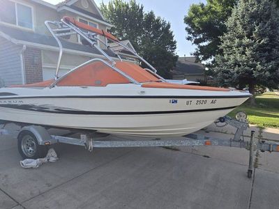 Maxum 1800SR3 Bowrider with Mercury MerCruiser 4.3L Engine, Tower & Trailer