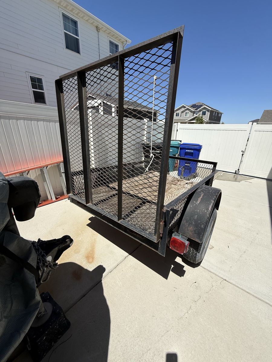 Utility trailer
