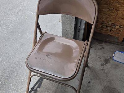 Folding Chairs (Vintage),