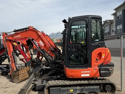 Kubota KX040 Mini Excavator Rental – 4 Ton w/ Thumb and angle blade - half day options