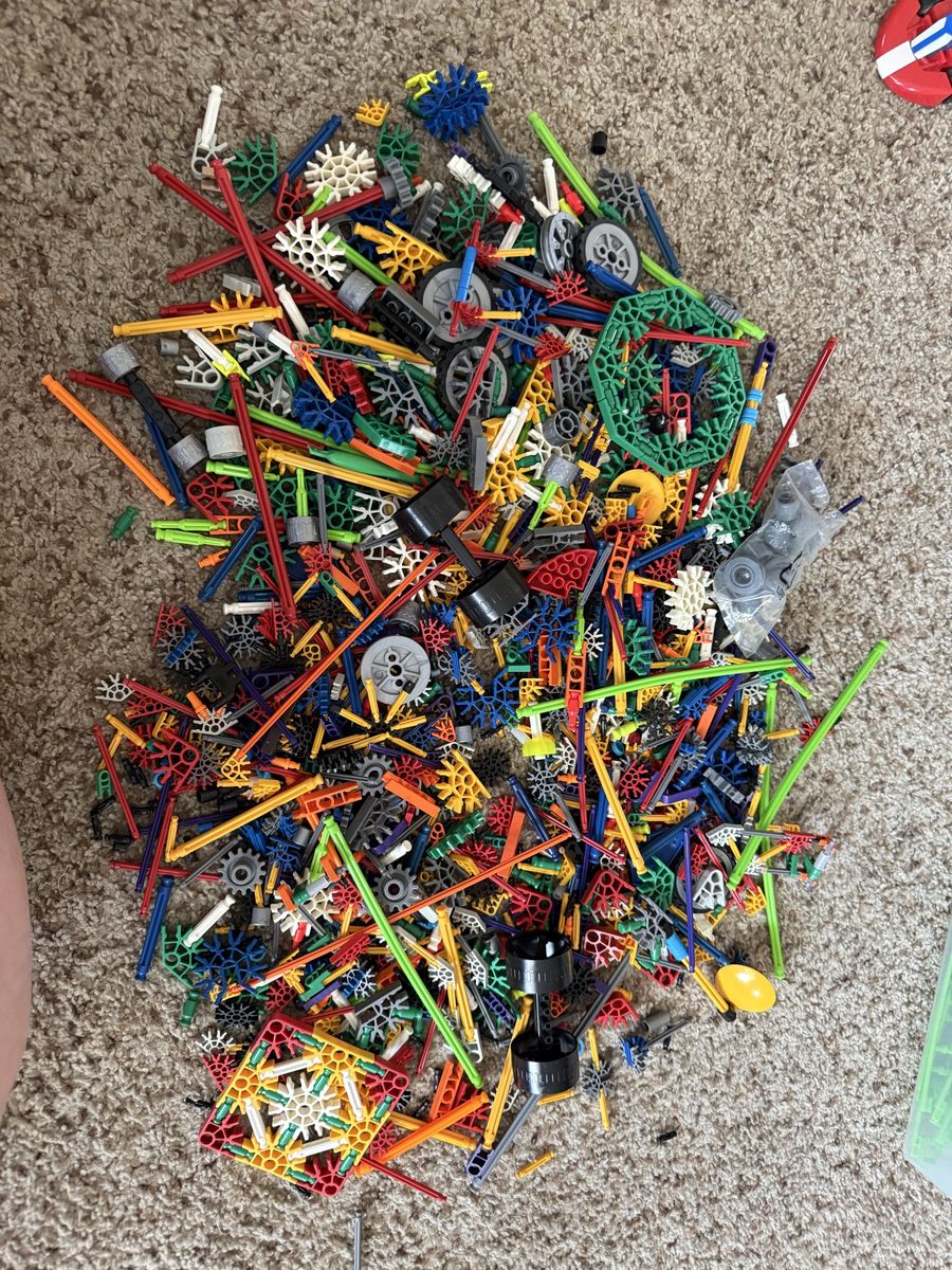 Large Lot K'nex Building Toy Pieces, Rods, Connectors, Gears - STEM Creative Play