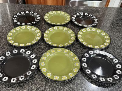 9 Tin Vintage Plates