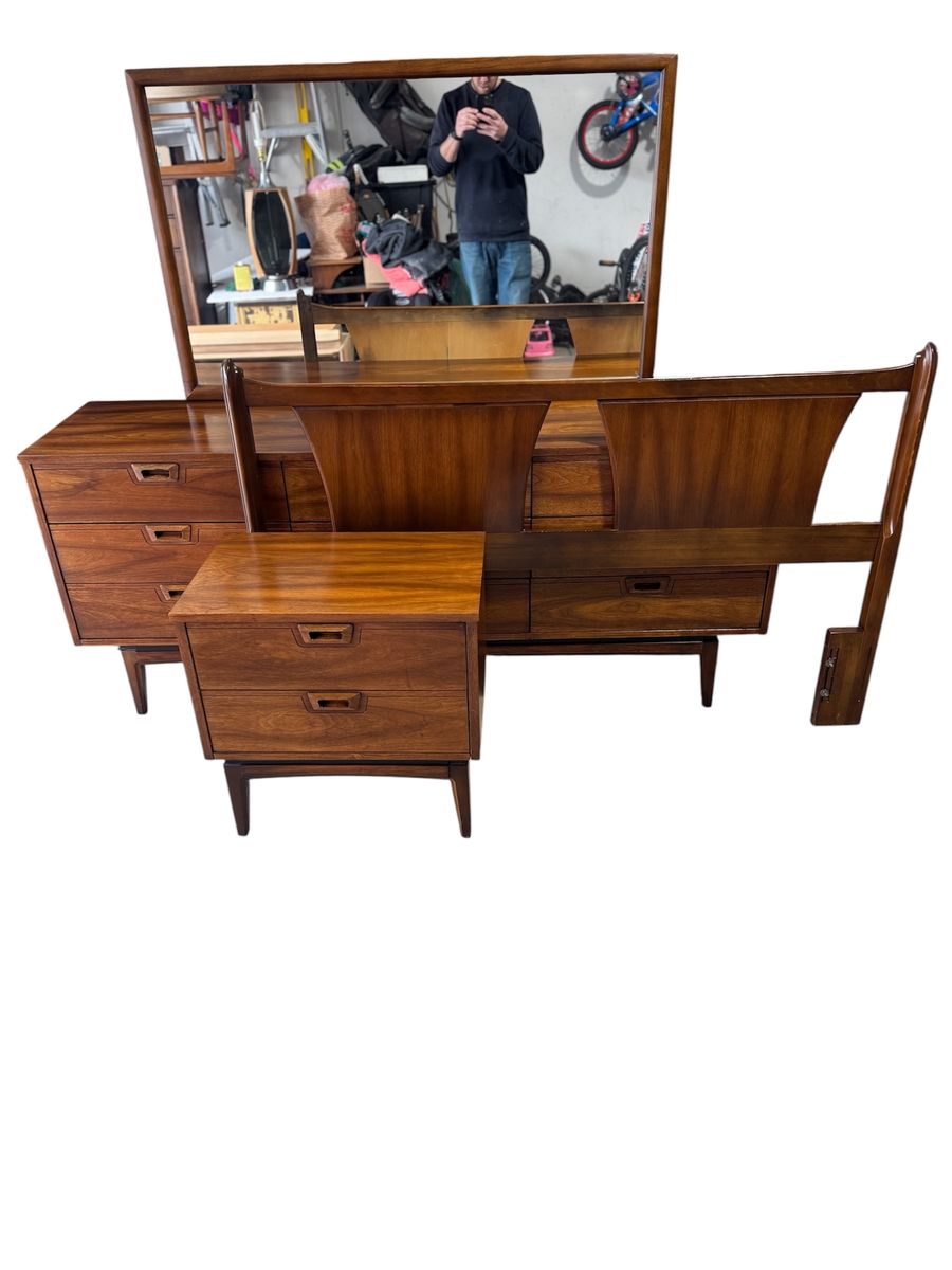 Mid Century Dresser Set