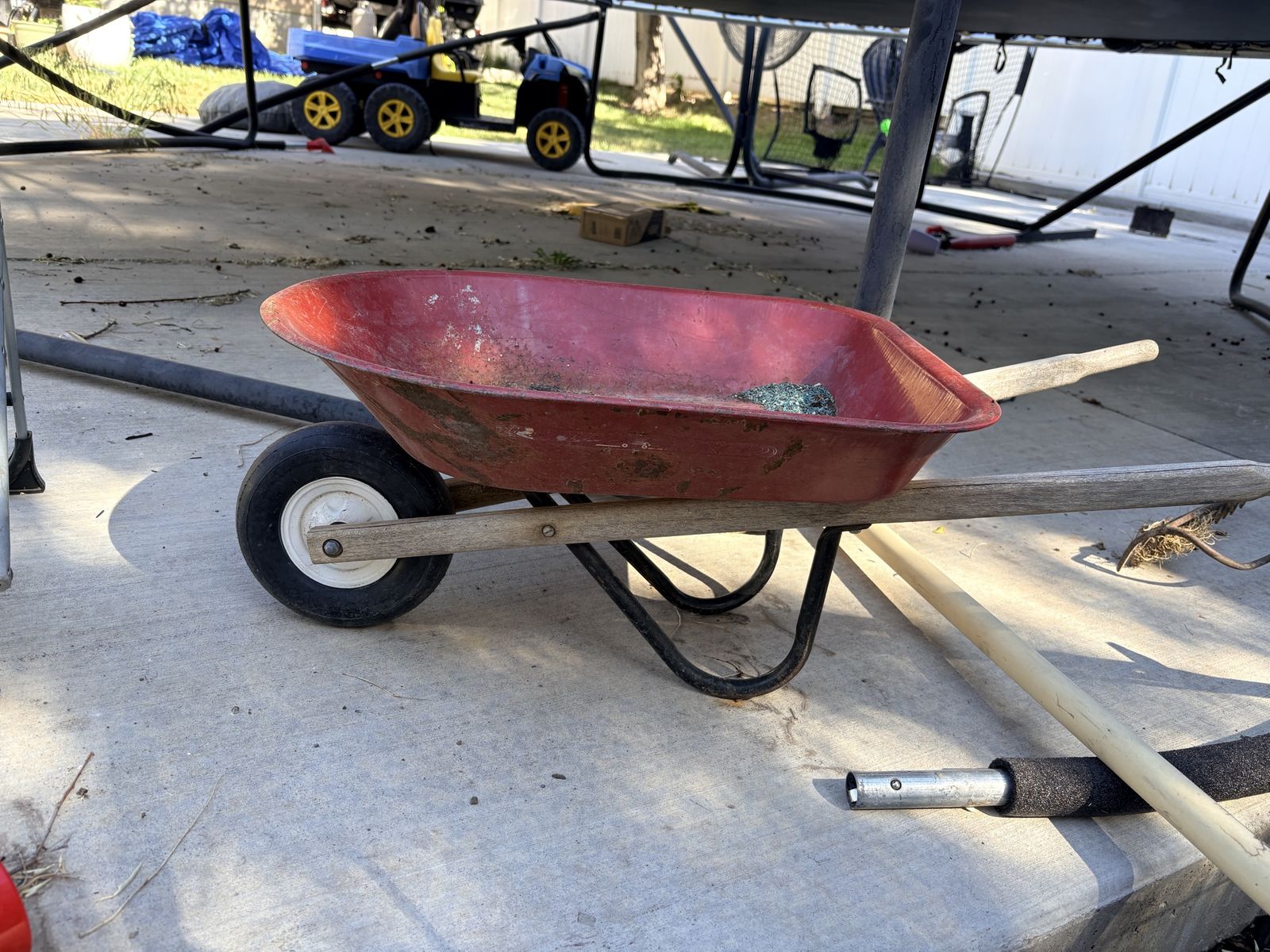 Kids wheel barrow
