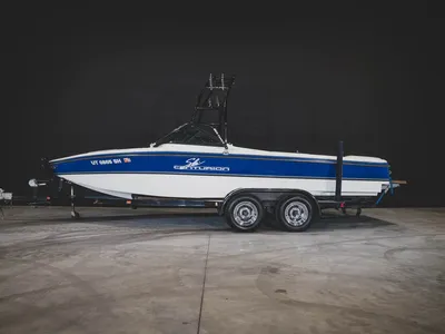 Boat Centurion Elite BR Ski and Wakeboard Boat