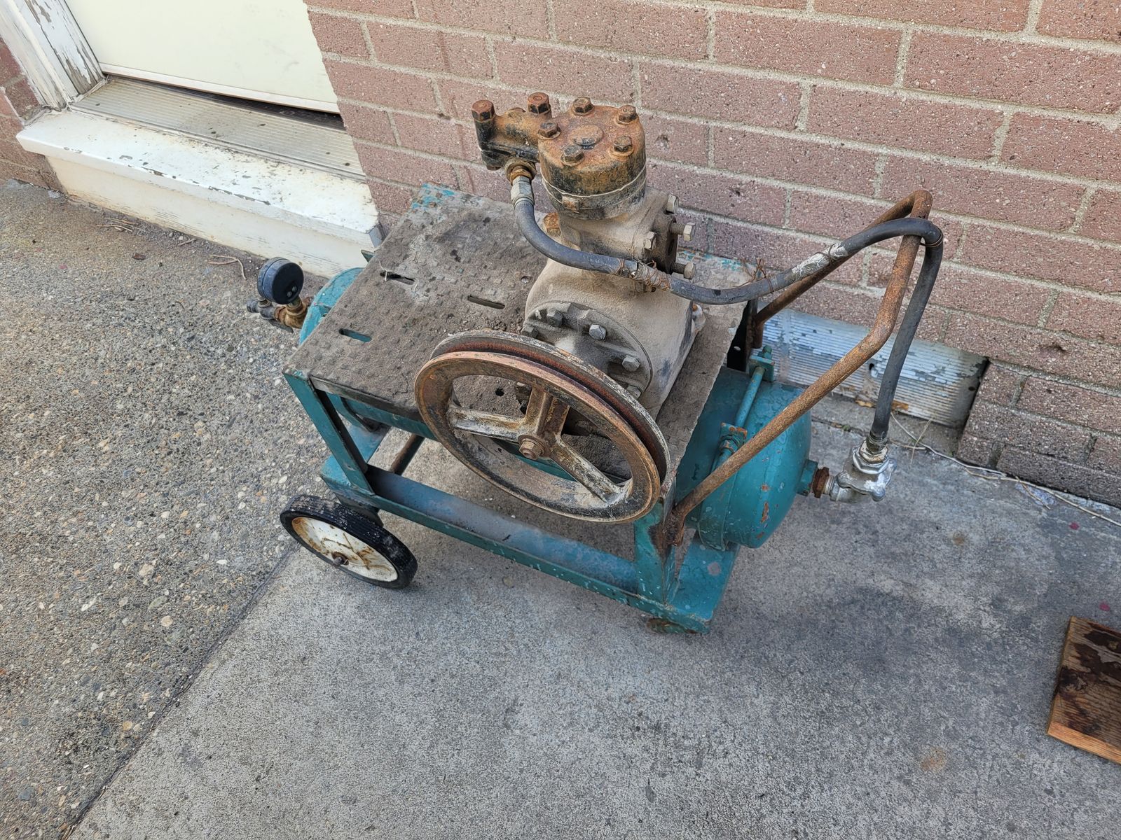Vintage air compressor