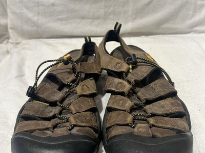 Keen Men’s 10.5 Brown Leather WP Hiking Sandals