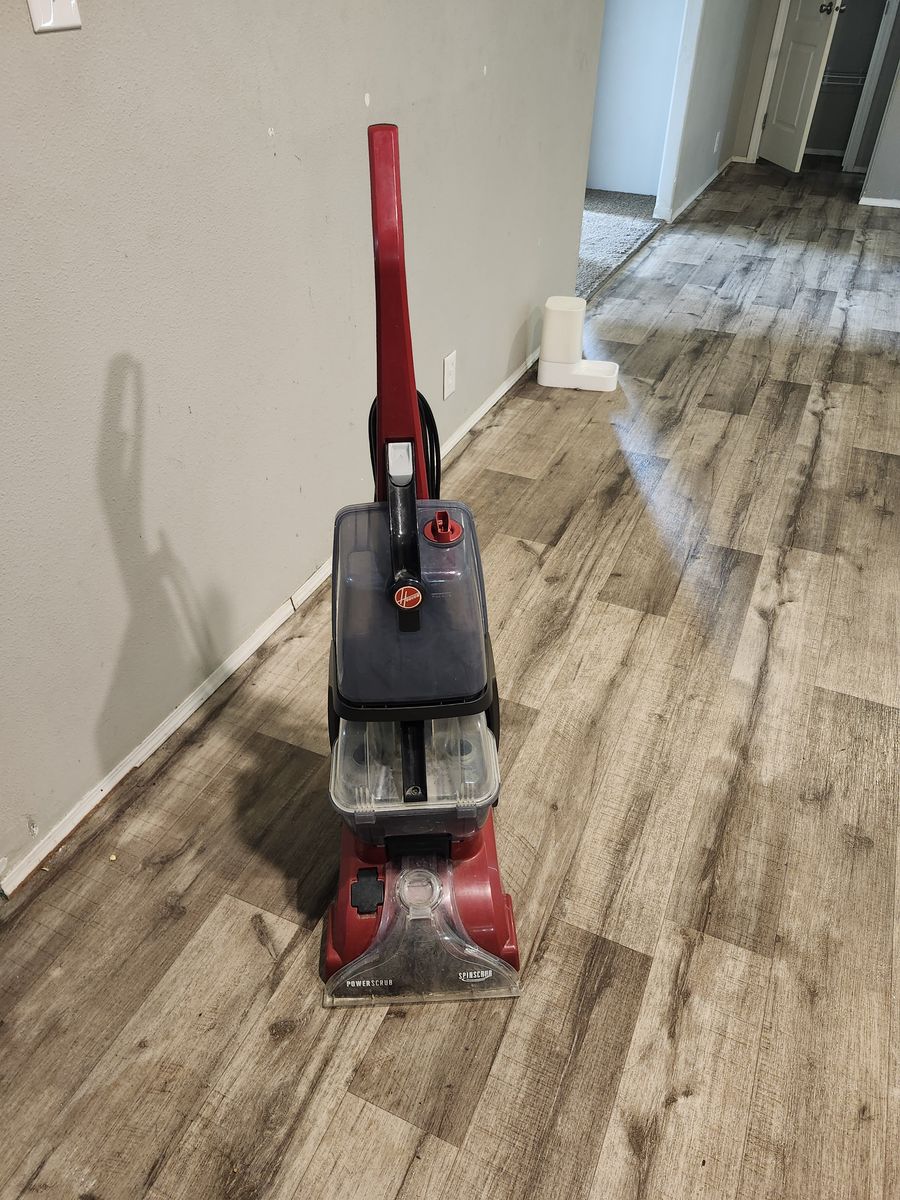 Hoover carpet shampooer