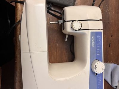 FREE Broken Brother LS-2125i Sewing Machine - Household Mechanical with Foot Pedal