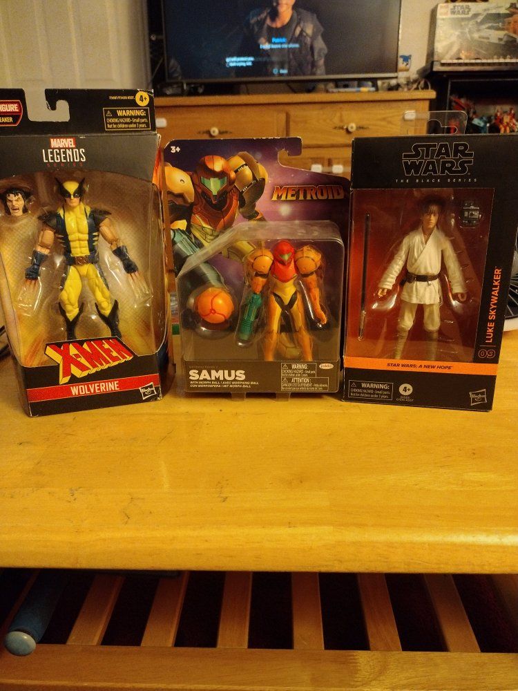 CIB BUNDLE MARVEL LEGENDS Series/jakks/ Black Series Figures WOLVERINE/Samus/ Luke Skywalker