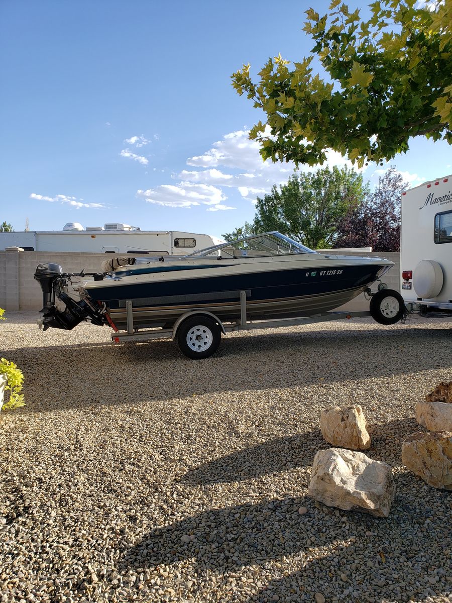 1997 Maxum 1900SR