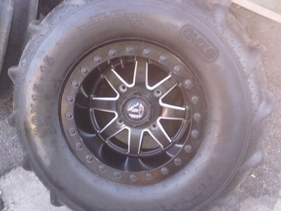 Sand pedal tires with beadlock wheels