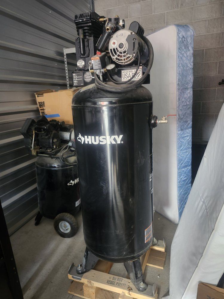 Husky C602H 60-Gallon Cast Iron Pump 3.7 HP 155 PSI Electric Air Compressor (2018)