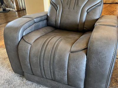 Tacama Graphite Power Recliner