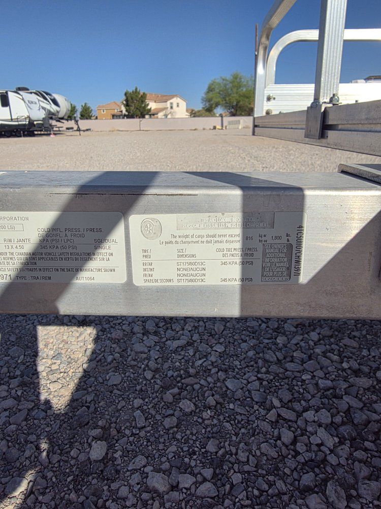 Main image 3
