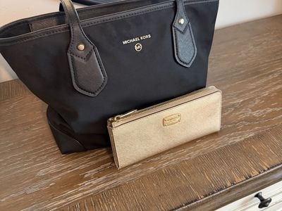 Michael Kors purse