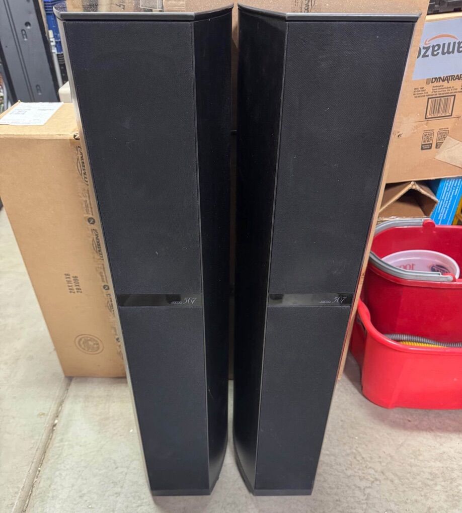 Jamo 507 Tower Speakers