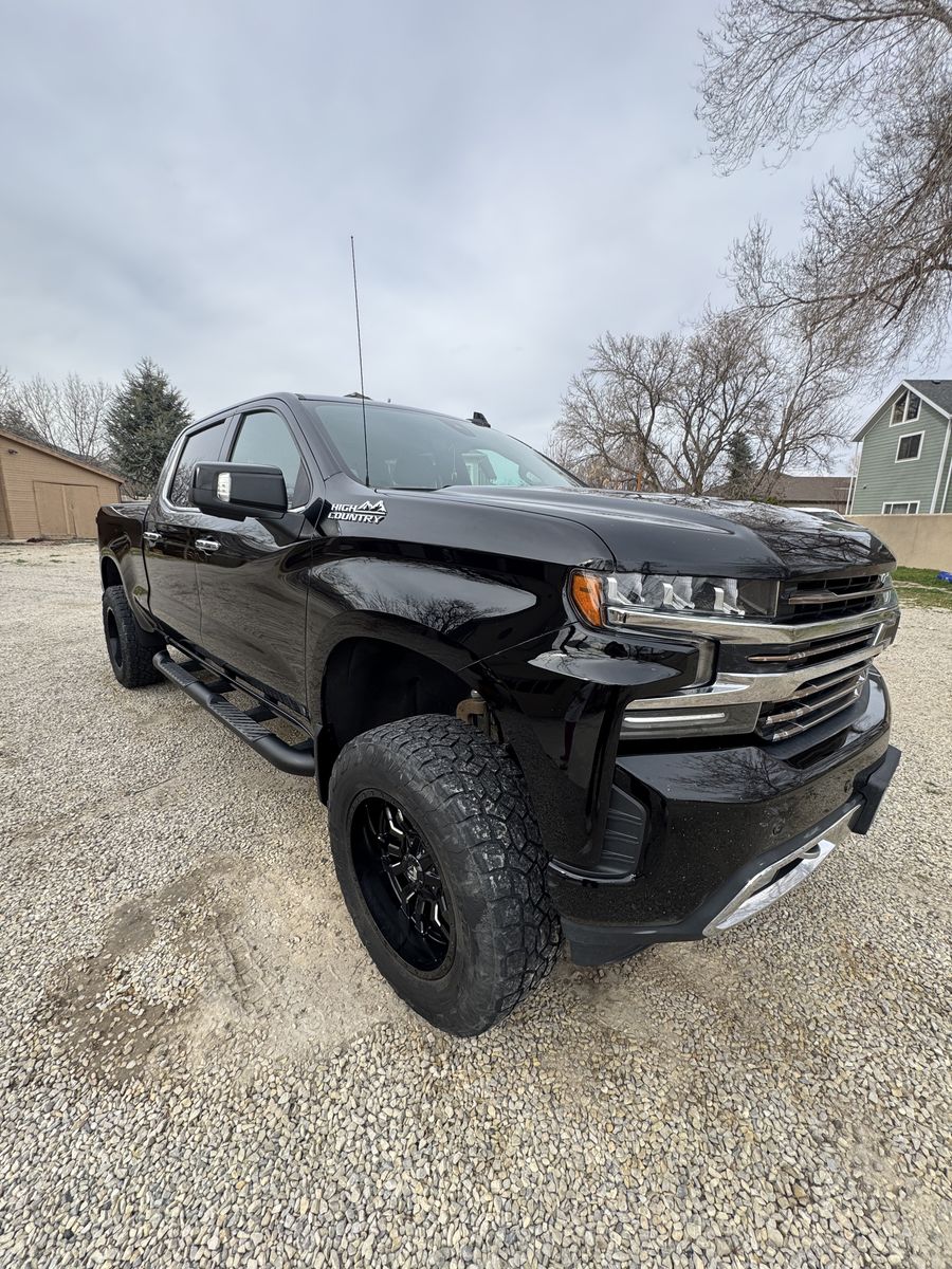 2019 Chevrolet Silverado 1500 High Country