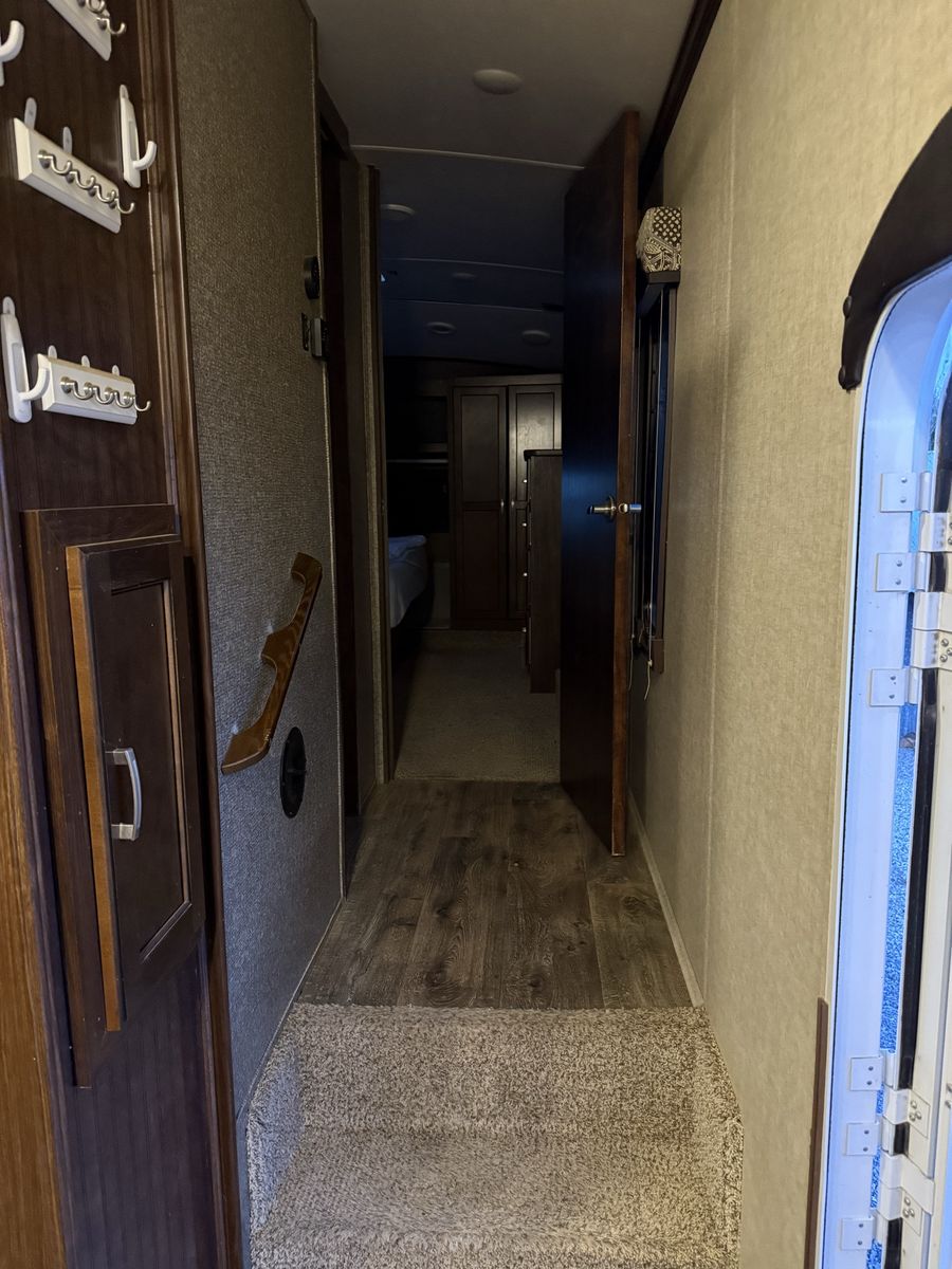 Main image 13